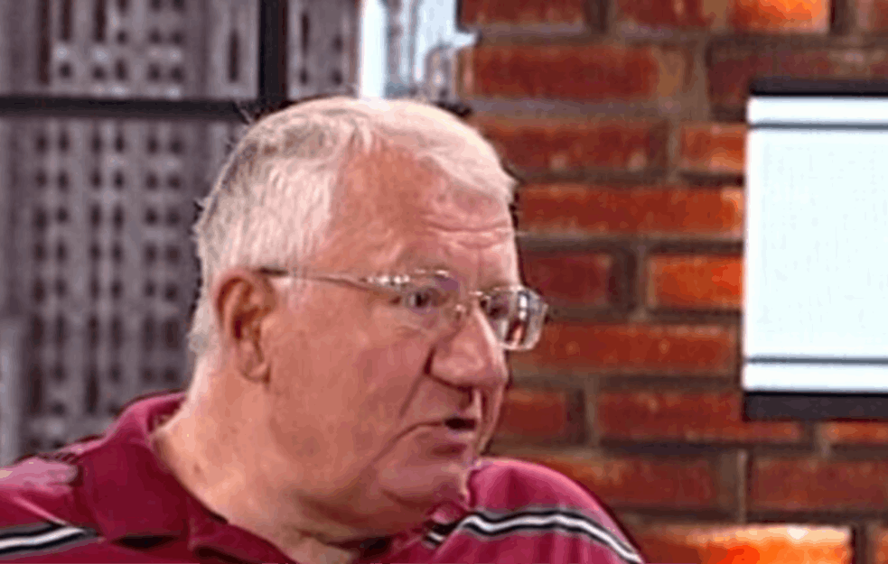 ŠEŠELJ SE RAZBESNEO PA <span style='color:red;'><b>POVIK</b></span>AO NA ZORANA OSTOJIĆA: 'Beži dok MI NIJE PAO MRAK na oči, TEK ĆEŠ DA VIDIŠ KOLIKI SAM ZLOČINAC'! 